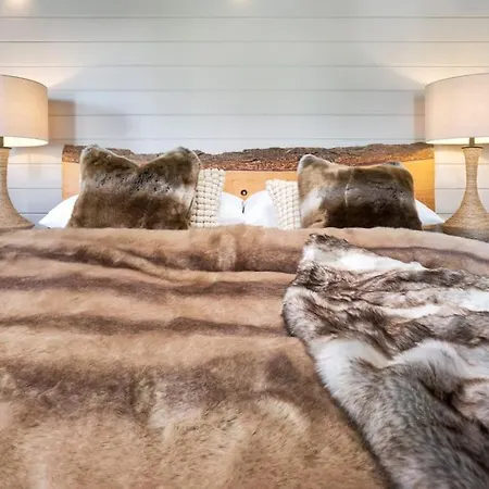 The High Longtail - Ridgestone * Bowness-on-Windermere