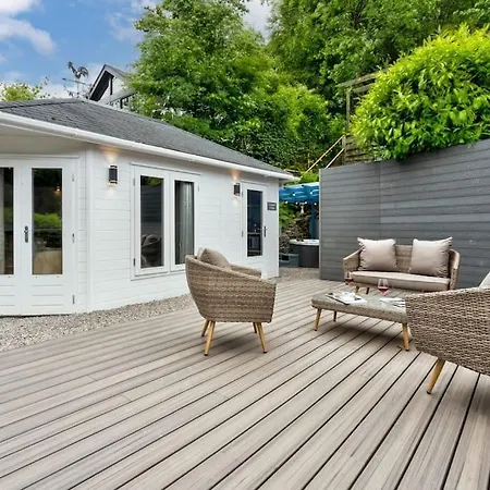 The High Longtail - Ridgestone * Bowness-on-Windermere